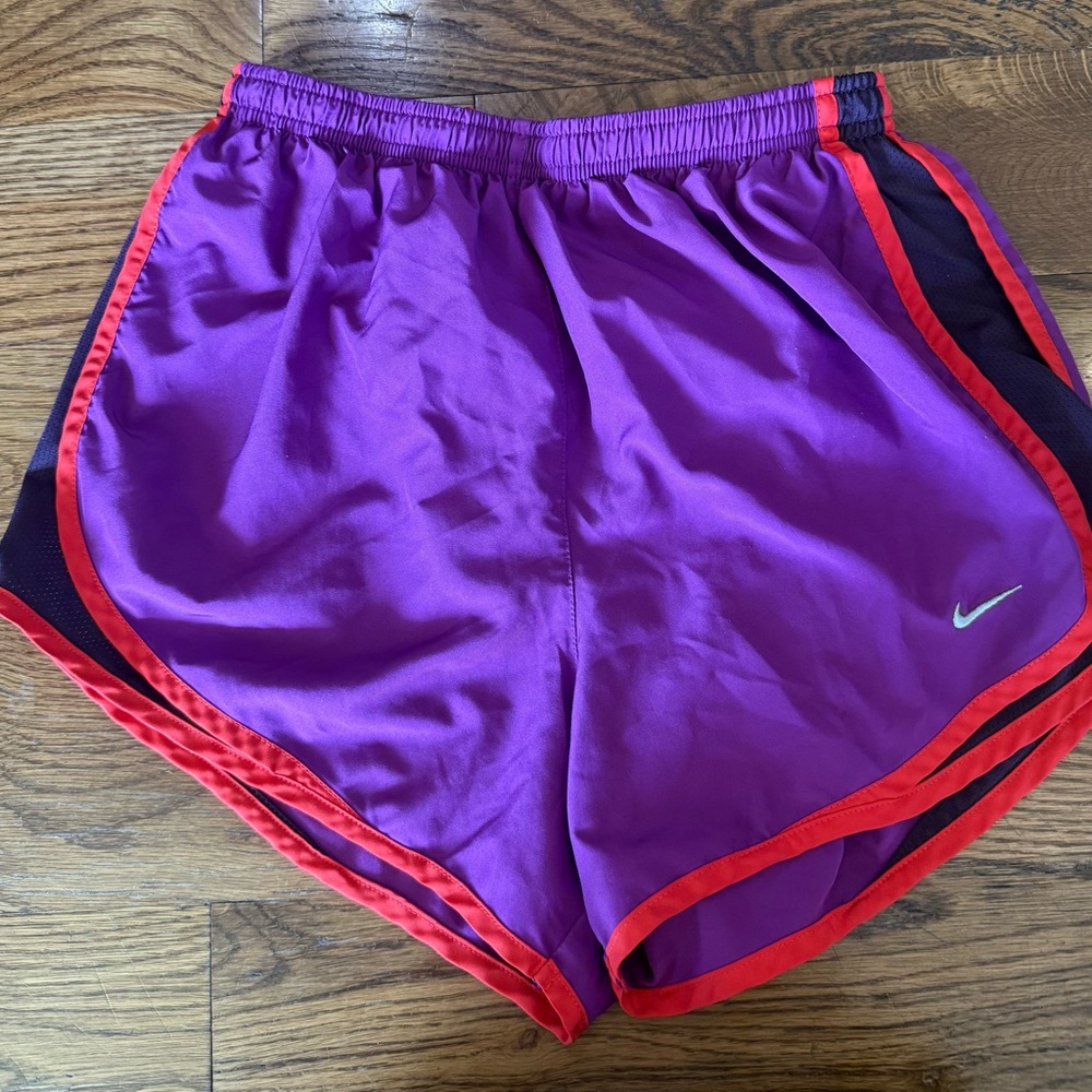 Nike Nike Dri Fit Tempo Womens Shorts. XS